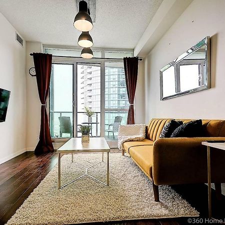 30 Off Lake View Property Heart Of Downtown Toronto Bagian luar foto