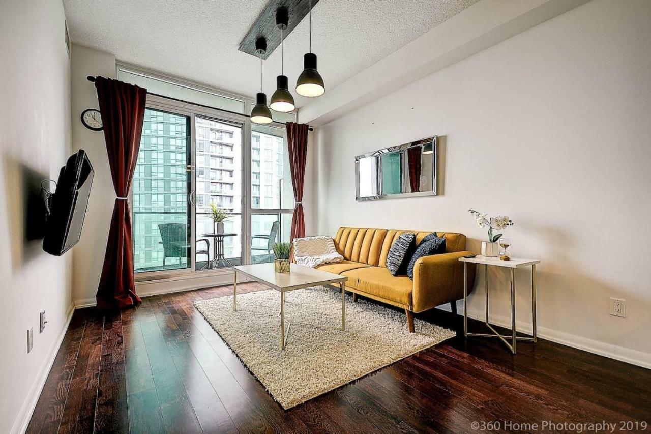 30 Off Lake View Property Heart Of Downtown Toronto Bagian luar foto