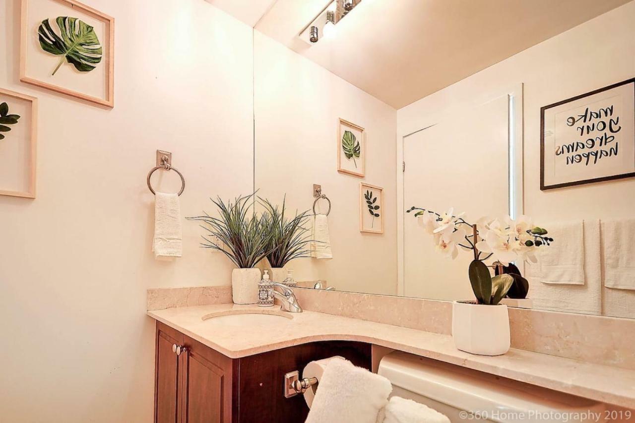 30 Off Lake View Property Heart Of Downtown Toronto Bagian luar foto